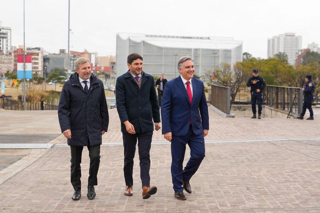 Pullaro Llaryora y Frigerio reclamaron ldquomaacutes federalismordquo y el fin de las retenciones al campo