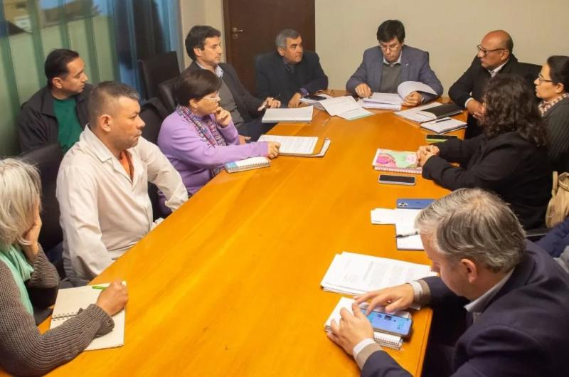 El Gobierno impulsa aumento salarial y mejora en las asignaciones