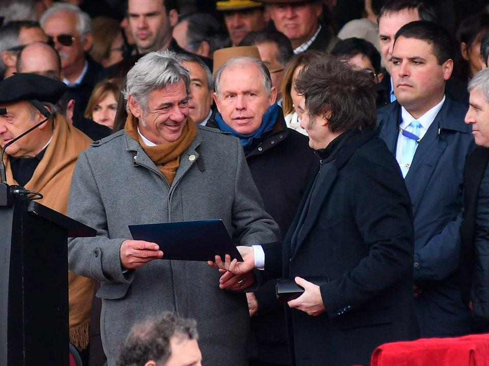 La Sociedad Rural aplaudioacute el veto al aumento de 22000 a jubilados tras celebrar que bajaban las retenciones