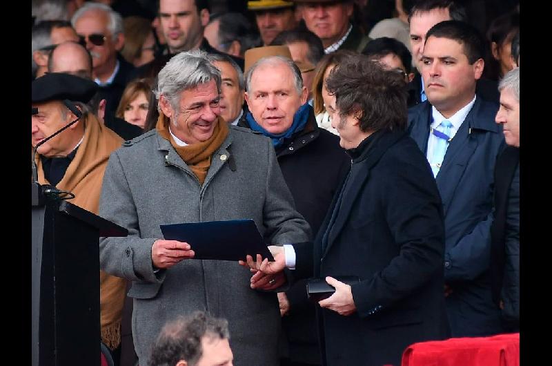 La Sociedad Rural aplaudioacute el veto al aumento de 22000 a jubilados tras celebrar que bajaban las retenciones