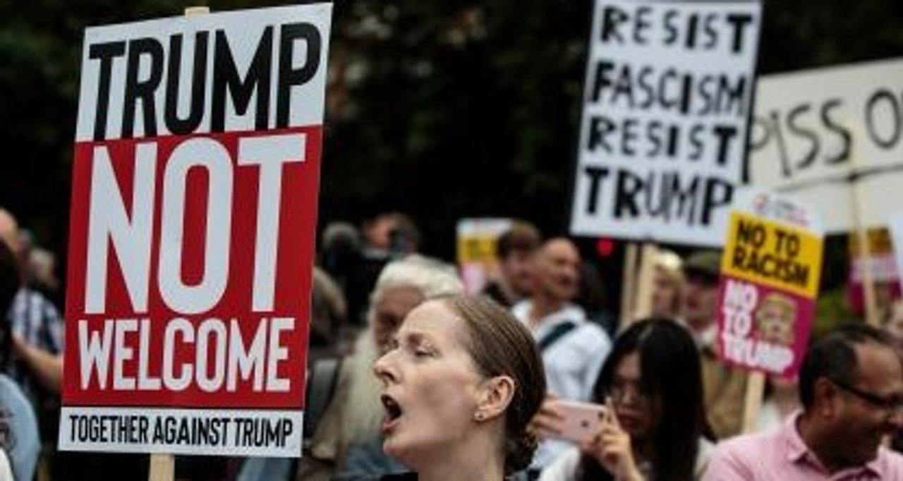 Protestas masivas en Escocia contra la visita de Trump