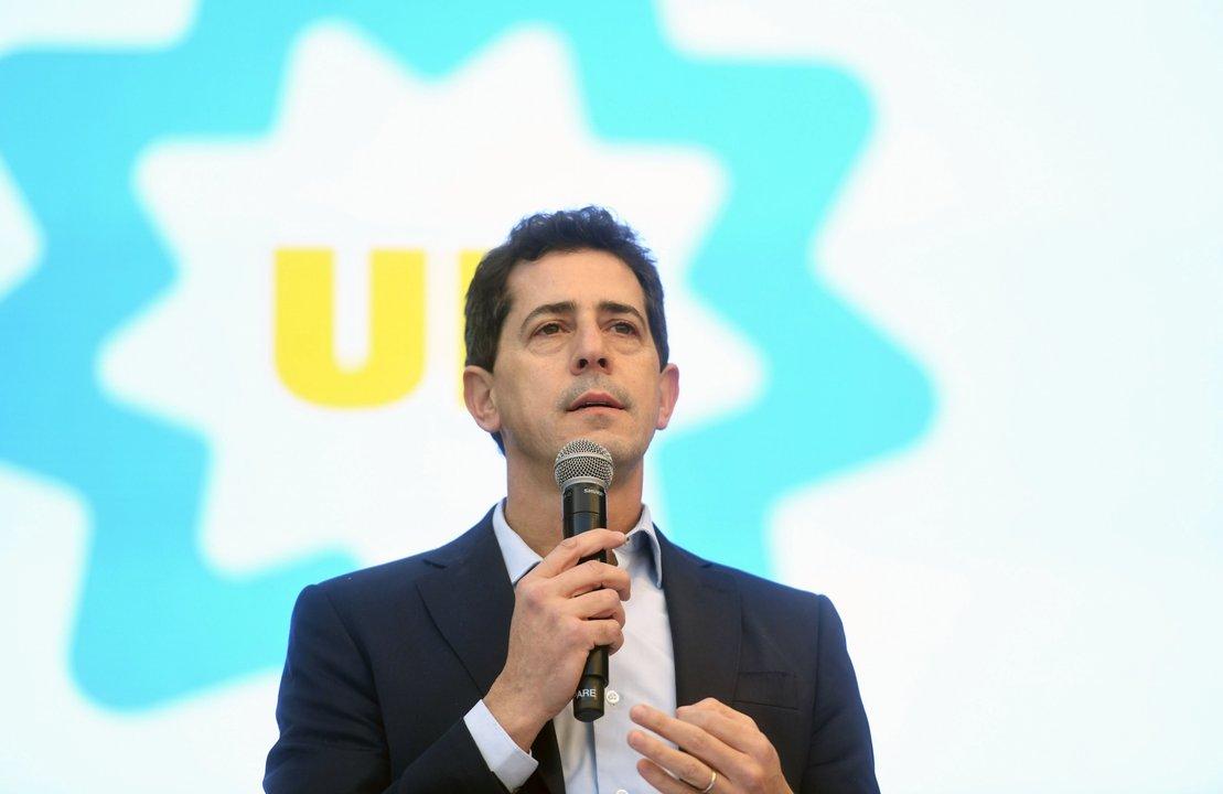 Wado de Pedro presentoacute un proyecto de ley para blindar AySA frente a intentos de privatizacioacuten