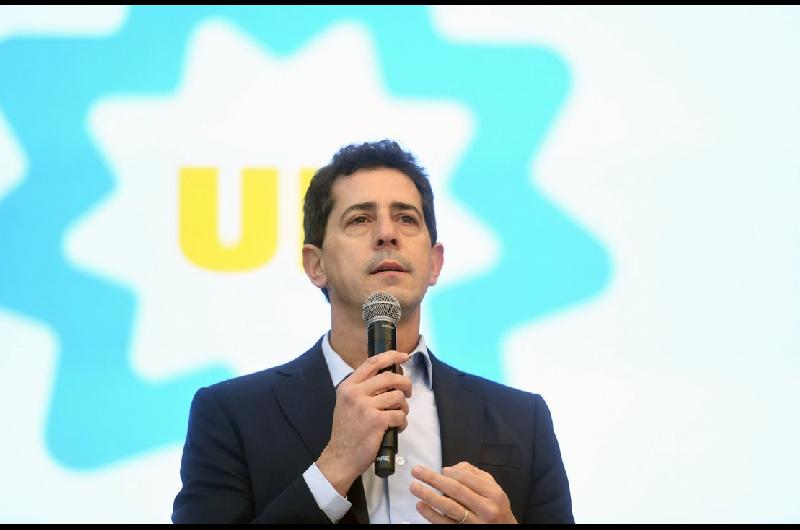 Wado de Pedro presentoacute un proyecto de ley para blindar AySA frente a intentos de privatizacioacuten