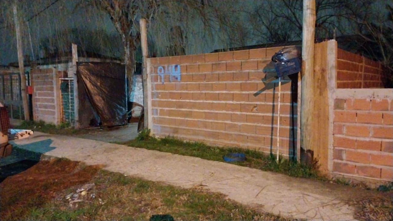Femicidio en Berisso- un hombre asesinoacute a balazos su pareja adelante de su hijo de 7 antildeos