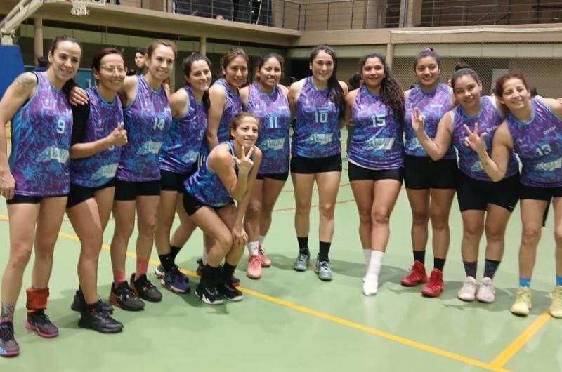 Buena actuacioacuten de jujentildeas en el Argentino