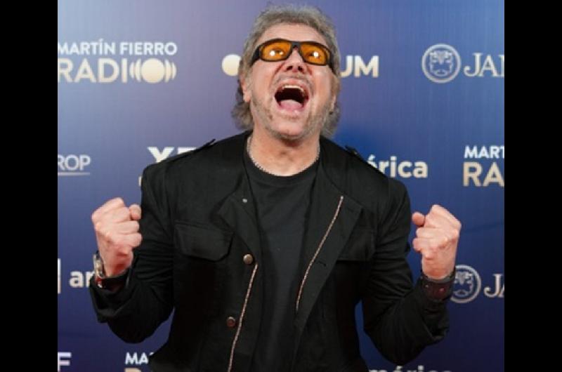 Nadie nos para de Beto Casella ganoacute el Martiacuten Fierro a Mejor Programa diario de intereacutes general en FM