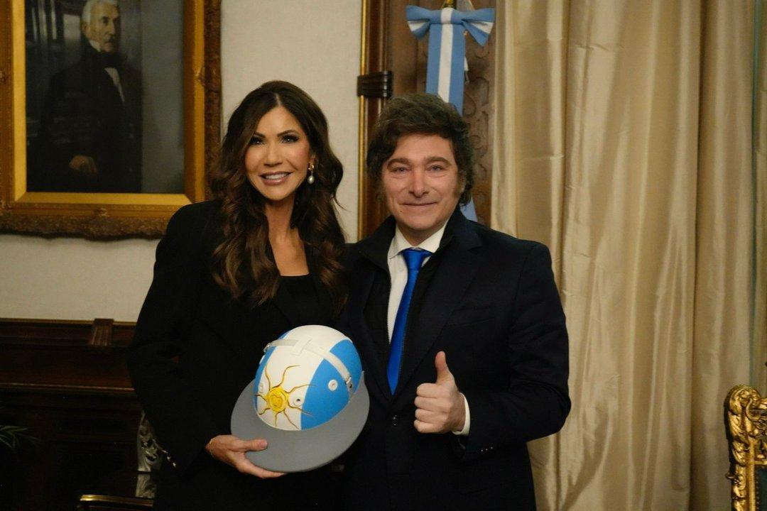 El Gobierno de Milei confirmoacute que inicioacute el proceso para que los argentinos puedan entrar a EEUU sin visa
