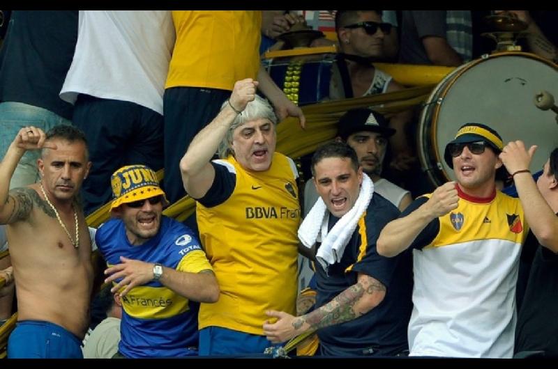 La fuerte amenaza de la barrabrava de Boca al plantel tras la derrota ante Huracaacuten