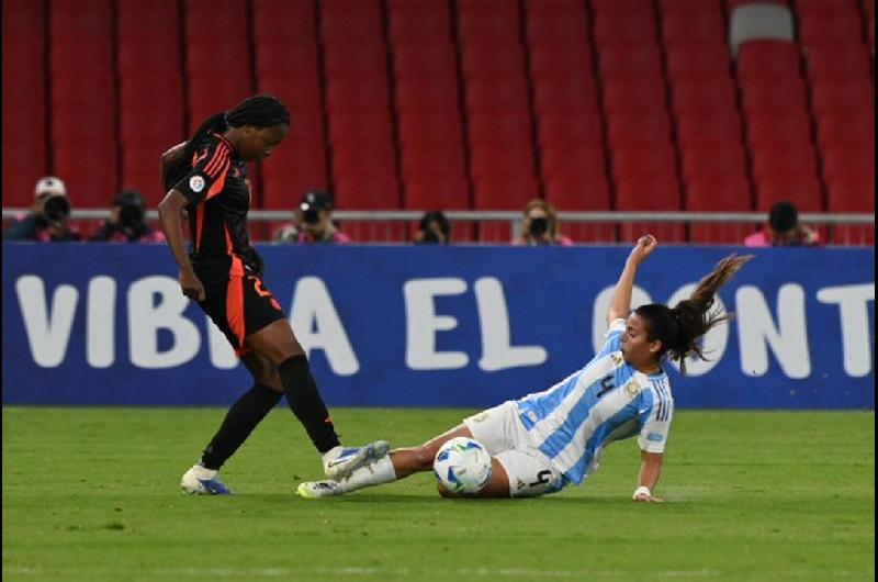 Por penales Argentina cayoacute ante Colombia y se quedoacute afuera de la Copa Ameacuterica Femenina