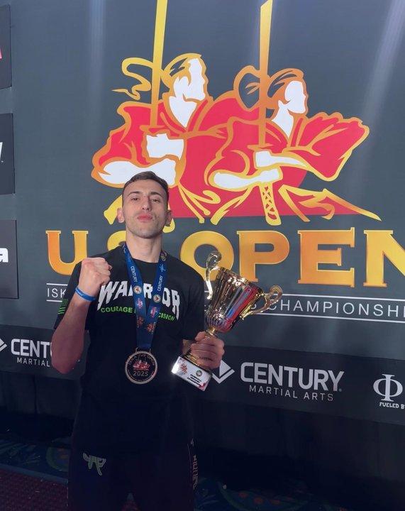 Tobiacuteas Loacutepez el primer argentino en conquistar el Grand Champion en el US Open