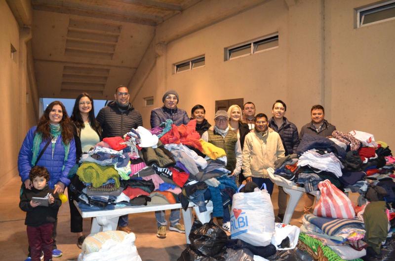 Gimnasia entregoacute ropa de abrigo a quienes maacutes lo necesitan