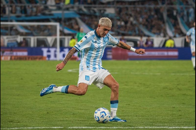 La enfermeriacutea de Racing- Martirena sufrioacute un desgarro y peligra su presencia en la serie ante Pentildearol