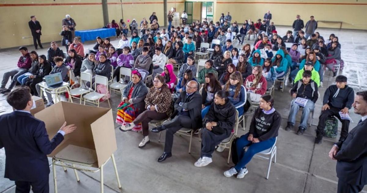 Secretariacutea Electoral continuacutea con charlas de capacitacioacutensobre la Boleta Uacutenica de Papel