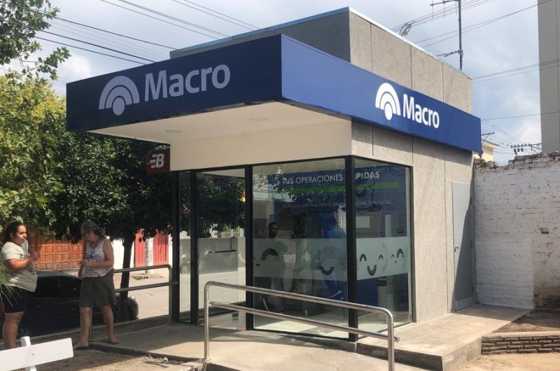 Comienza el pago de haberes a los estatales