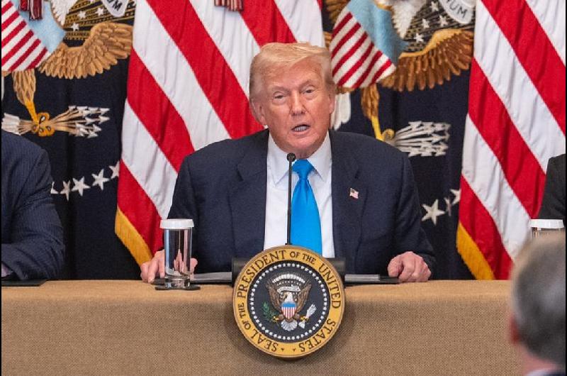 Donald Trump se enoja con el mundo a traveacutes de The Truth Social