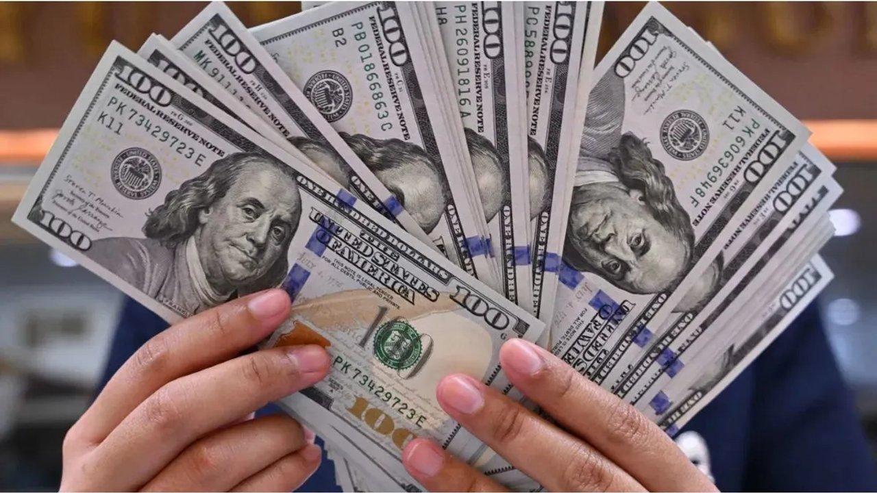 iquestSe puede vivir sin trabajar de un plazo con el doacutelar a 1350 Esto necesitaacutes tener ahorrado