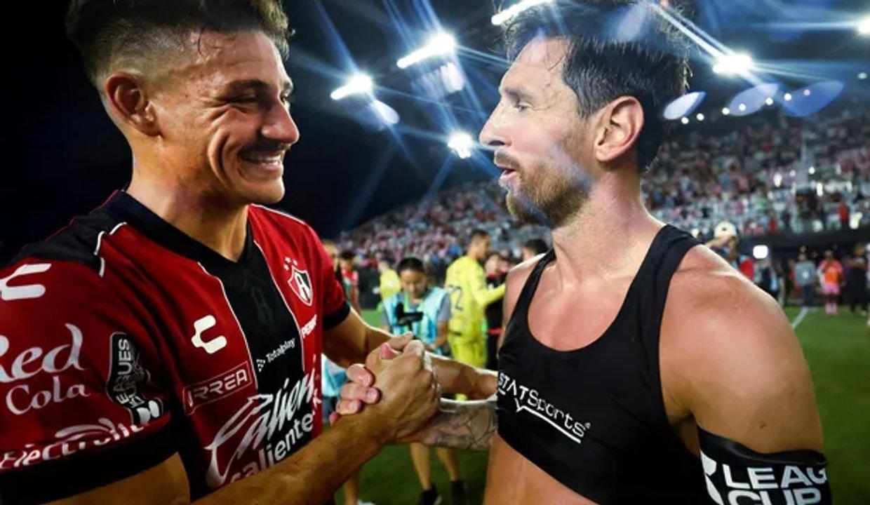 Coacuteccaro reveloacute que Messi le pidioacute perdoacuten despueacutes de gritarle un gol en la cara
