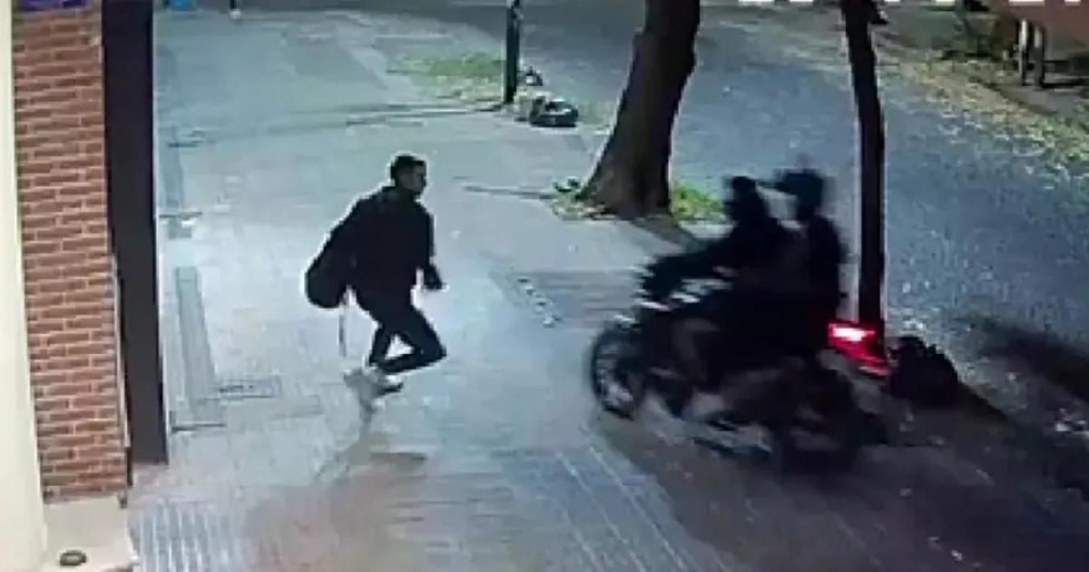 Motochorros asaltaron a un hombre que acababa de cambiar transferencia por efectivo