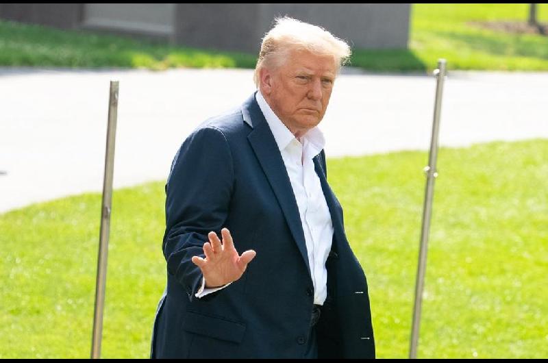Trump presiona a 17 farmaceacuteuticas para que bajen los precios de medicamentos en 60 diacuteas