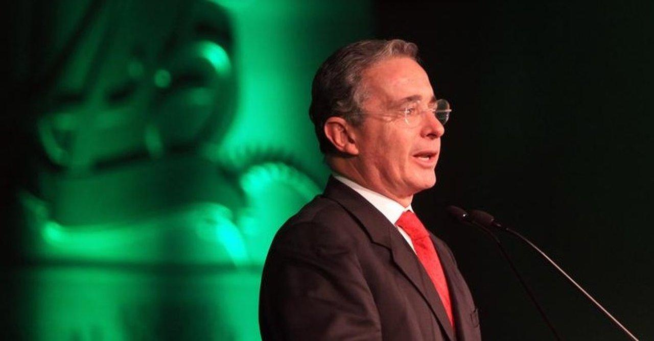 Colombia- expresidente Uribe fue condenado a doce antildeos de prisioacuten domiciliaria por fraude y soborno