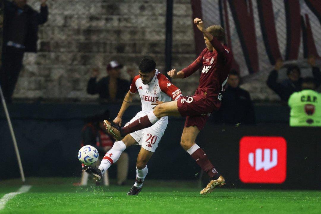 #9898En VIVO- Lanuacutes vs Huracaacuten por Copa Argentina minuto a minuto  