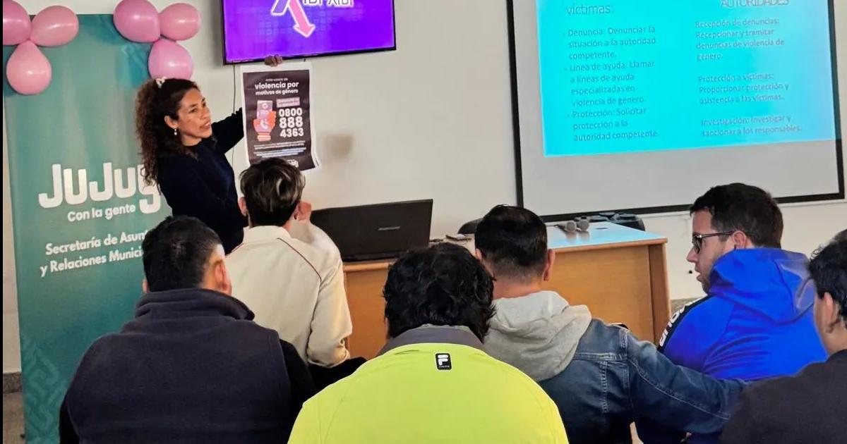 Prevencioacuten de la violencia de geacutenero en el transporte puacuteblico de pasajeros