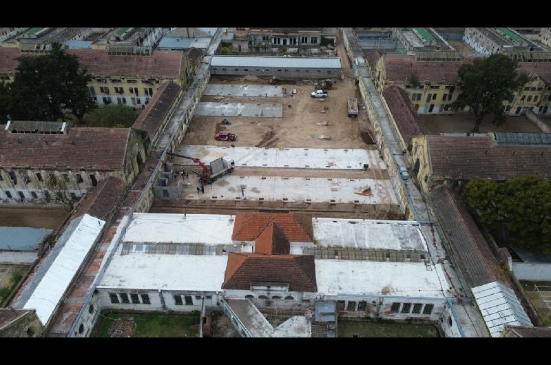 Caacutercel de Coronda- Provincia comenzoacute a montar los nuevos pabellones de aislamiento