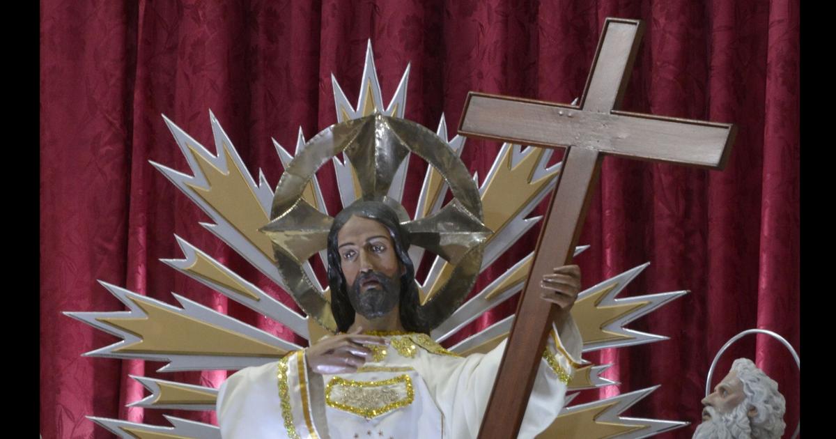Convocan a participar de la fiesta patronal en honor al Santiacutesimo Salvador