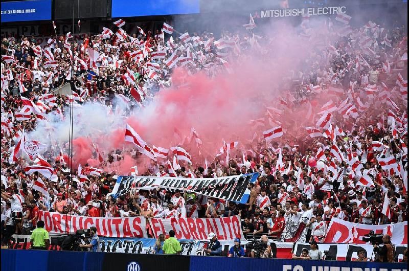 La AFA pide que el duelo entre Lanuacutes y River cuente con ambas hinchadas