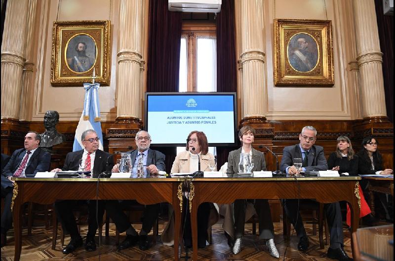 El Senado retomoacute el debate por la ampliacioacuten de la Corte Suprema con foco en el nuacutemero de integrantes