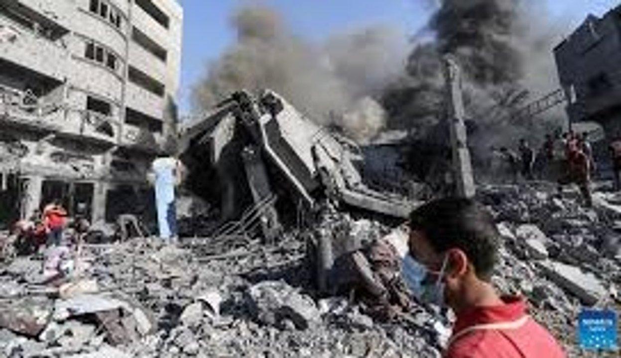 Murieron 83 palestinos tras una ofensiva israeliacute sobre Gaza
