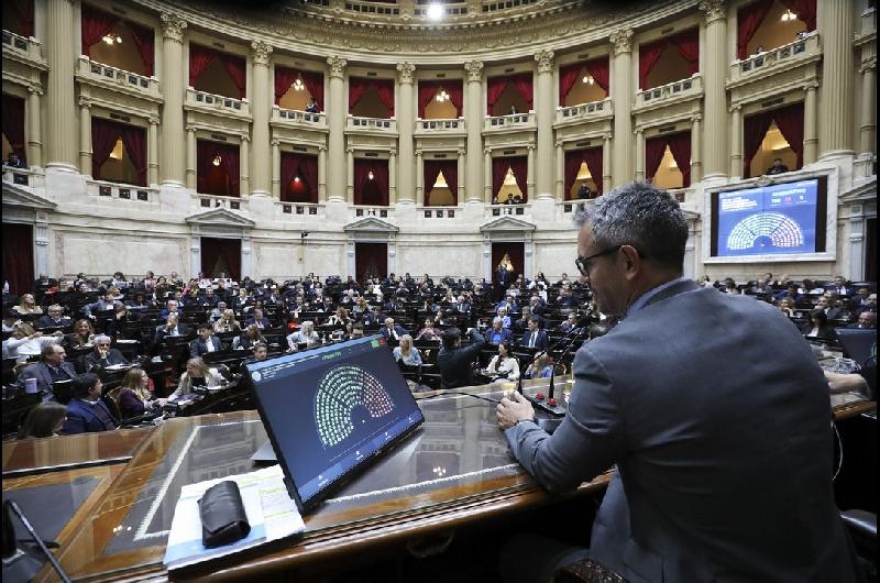 La Libertad Avanza convoca a comisiones para debatir reformas de combustibles y ATN