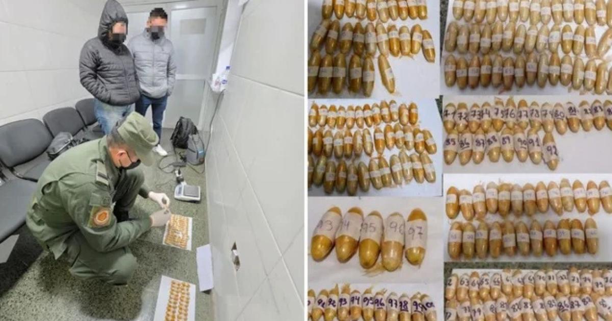 Dos pasajeros fueron detenidos por ingerir 197 caacutepsulas de cocaiacutena