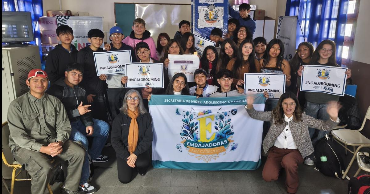 Continuacutea Embajadoras de mis derechos