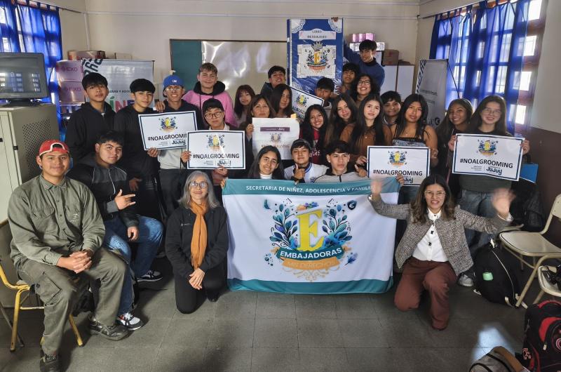 Continuacutea Embajadoras de mis derechos