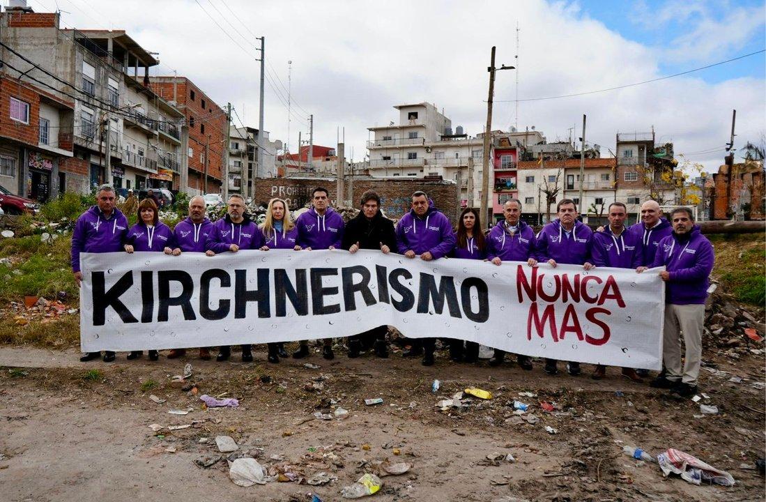 La Libertad Avanza inauguroacute la campantildea bonaerense- la cocina de la foto en La Matanza y los proacuteximos pasos