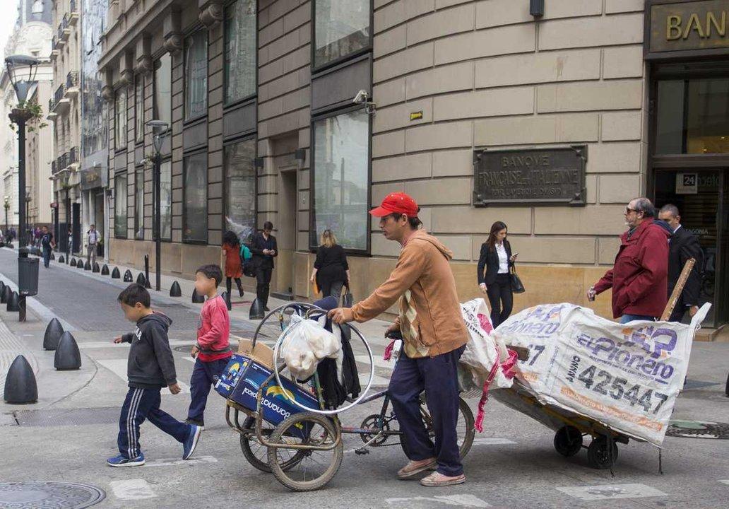 La pobreza seguiriacutea a la baja- se ubicariacutea en 316-en-porciento- seguacuten datos privados