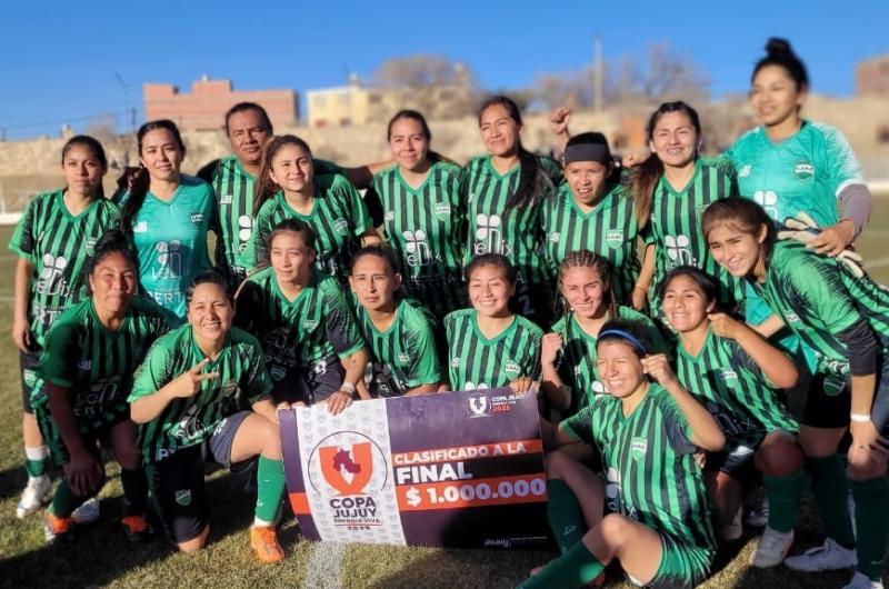 Atleacutetico El Carmen vencioacute a Cusi Cusi y suentildea con el bicampeonato