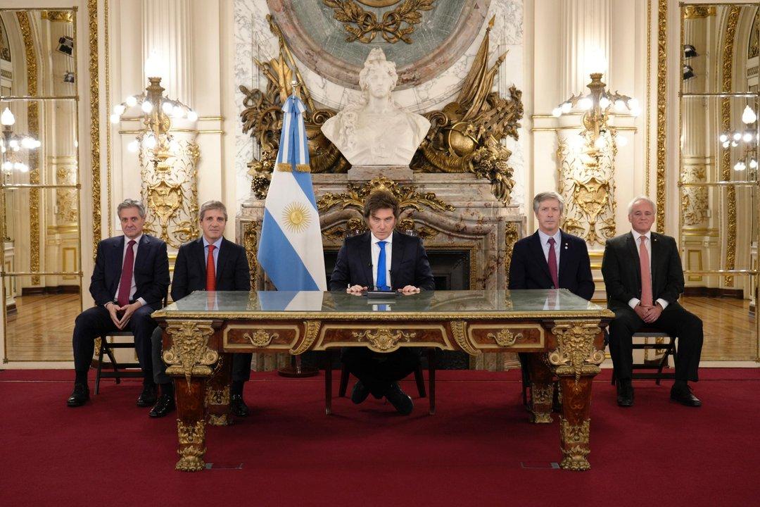 Javier Milei- No se trata de que los jubilados tengan mejores ingresos esto se trata de poder
