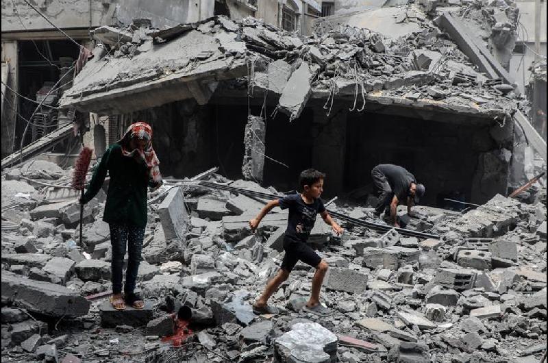 La tragedia de los nintildeos enfermos en Gaza 