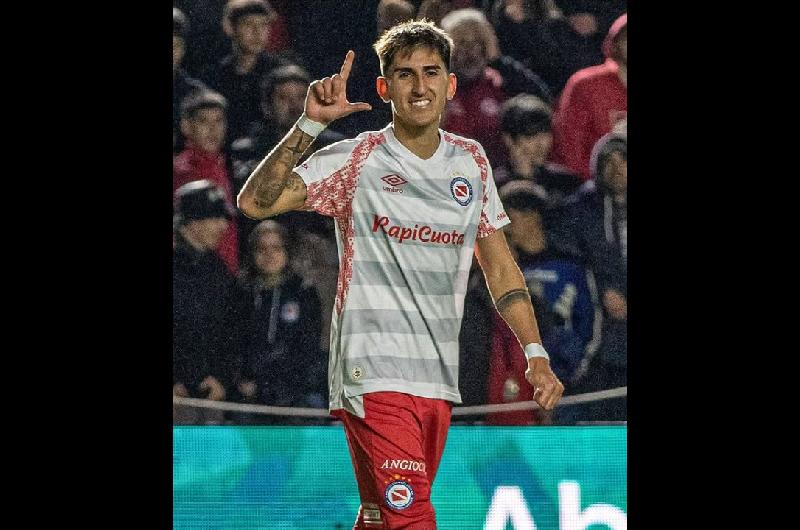 Argentinos Juniors le ganoacute a Unioacuten por la miacutenima y llegoacute a puestos de clasificacioacuten en el Torneo Clausura