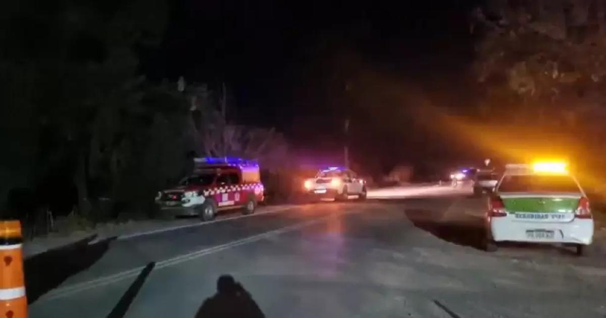 Un motociclista murioacute tras chocar con un auto 