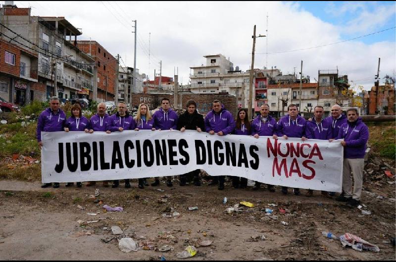 Un candidato de Milei llama a ldquoterminar con el kirchnerismordquo- ldquoEl conurbano parece un paiacutes del tercer mundordquo
