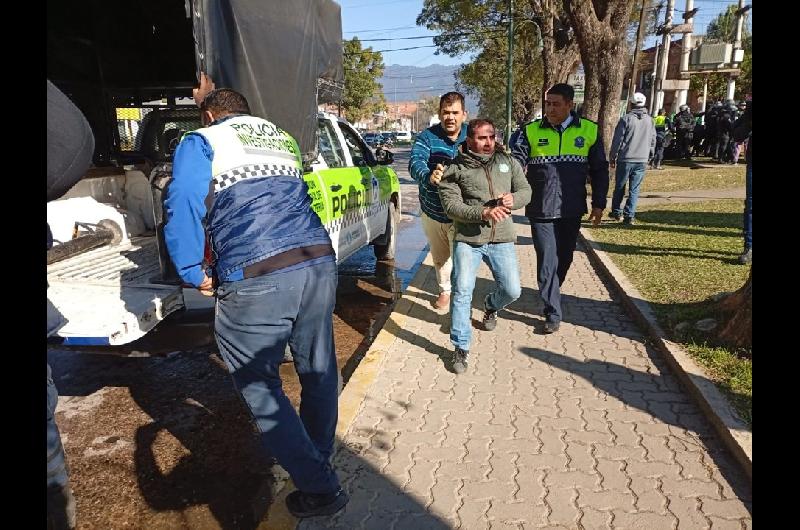 La dura acusacioacuten de ATE a un gobernador peronista- ldquoReplica las praacutecticas represivas de Bullrichrdquo