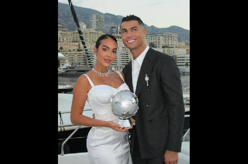 ldquoSiacute quierordquo- la foto con la que Georgina Rodriacuteguez confirmoacute que se casa con Cristiano Ronaldo