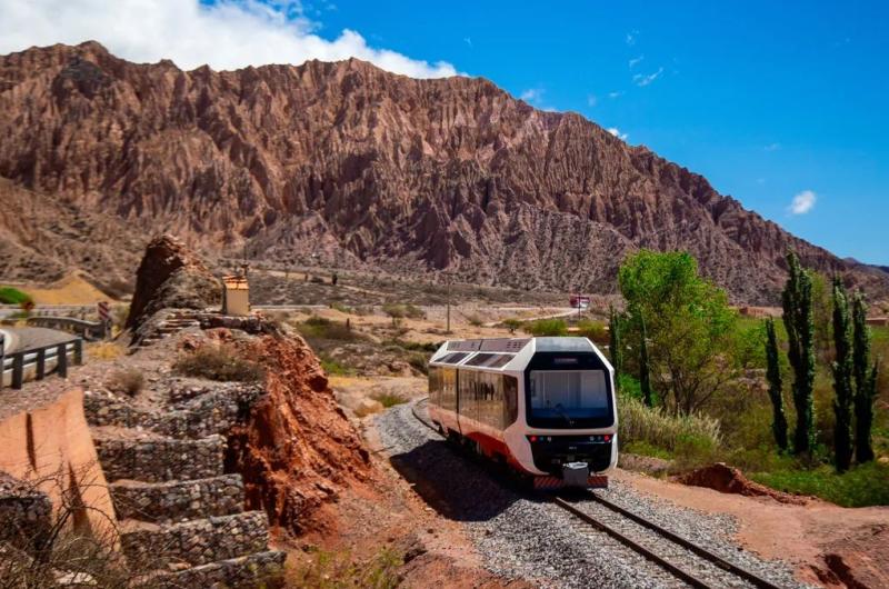 El tren solar cerroacute la temporada turiacutestica de invierno con resultados positivos