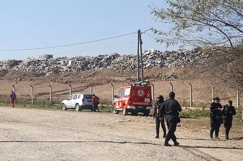 Junto a canes rastrillaron centro residual de El Pongo en busca de restos humanos