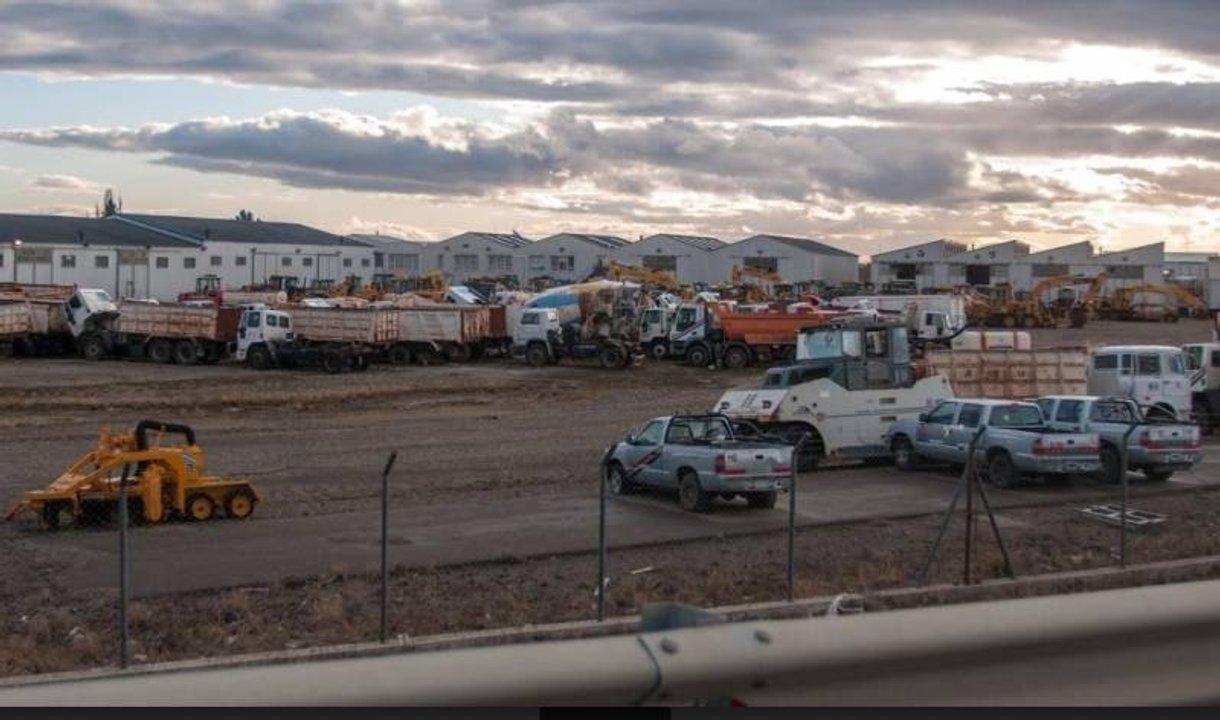 Subastaraacuten maquinaria vial y camiones de Austral Construcciones en Riacuteo Gallegos y El Calafate