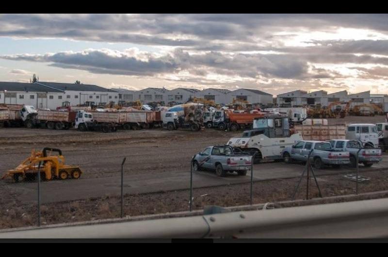 Subastaraacuten maquinaria vial y camiones de Austral Construcciones en Riacuteo Gallegos y El Calafate