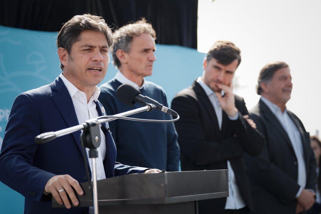 Axel Kicillof- ldquoNosotros mejoramos la escuela puacuteblica mientras Milei gasta 29 billones para pagar interesesrdquo